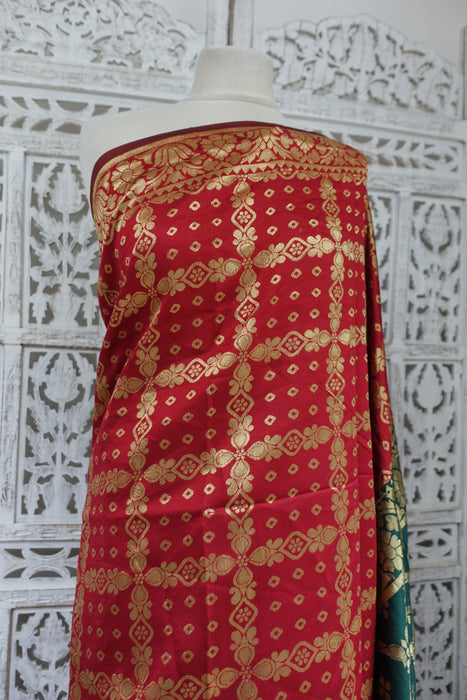 Red And Dark Green Silk Blend Sari With Blouse Piece - New