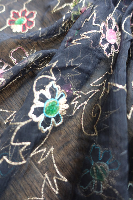 Black Vintage Embroidered Dupatta - New