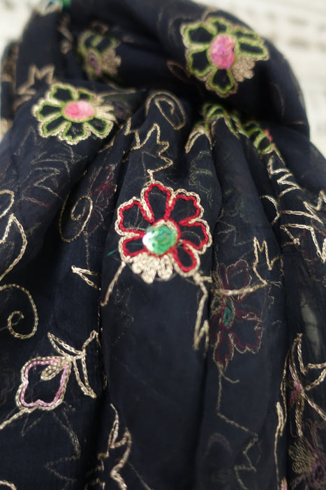 Black Vintage Embroidered Dupatta - New