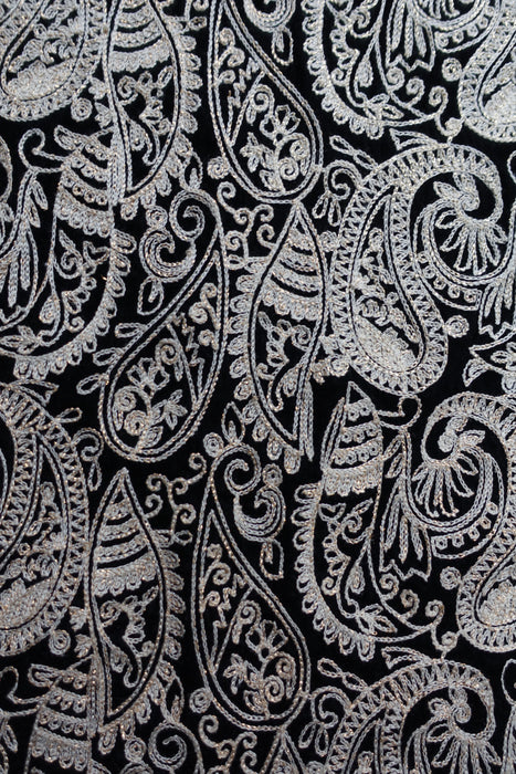 Black And White Narrow Embroidered Dupatta - New