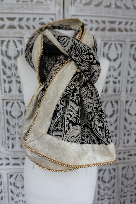 Black And White Narrow Embroidered Dupatta - New