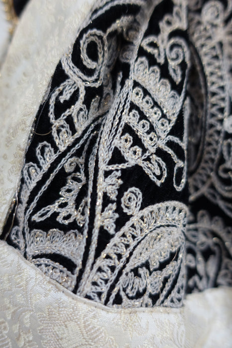 Black And White Narrow Embroidered Dupatta - New