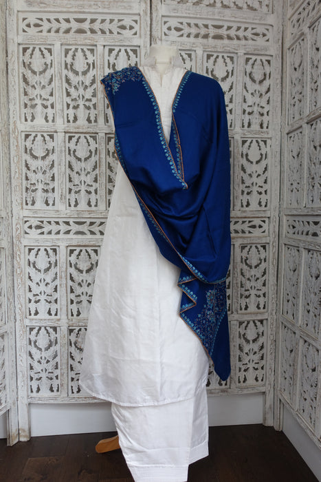 Blue Embroidered Very Light Wool Shawl - New