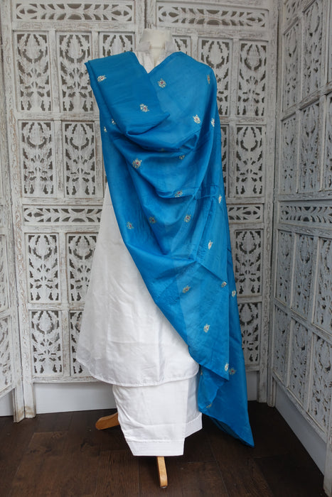 Blue Silk Blend Vintage Shawl - New