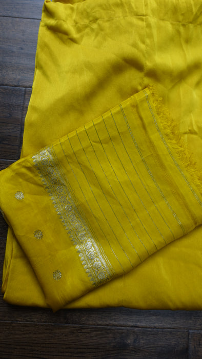 Ochre Salwar Kameez With Banarsi Silk Dupatta - UK 18 / EU 44 - Preloved