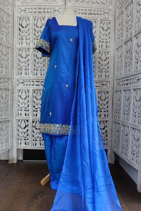 2 Tone Blue Silk Salwar Kameez - UK 20 / EU 46 - Preloved