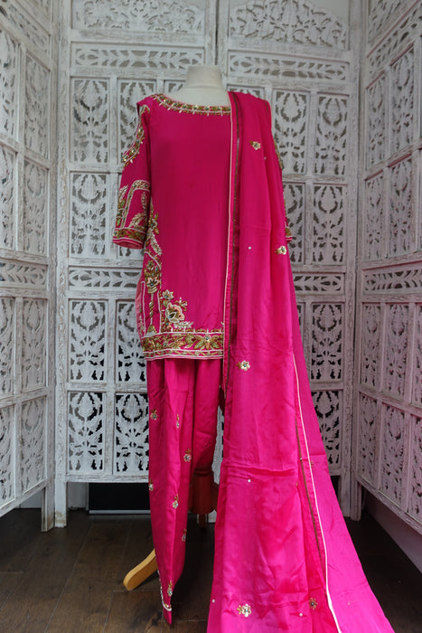 Pink Silk Short Salwar Kameez - UK 10 / EU 36 - Preloved