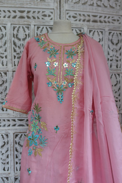 Pink Voile Floral Salwar Ssuit - UK 20/EU 46 - Preloved