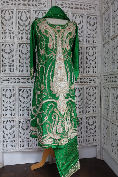 Emerald green vintage salwar kameez - UK 16/EU 42 - Preloved