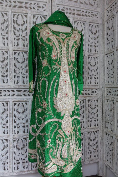 Emerald green vintage salwar kameez - UK 16/EU 42 - Preloved