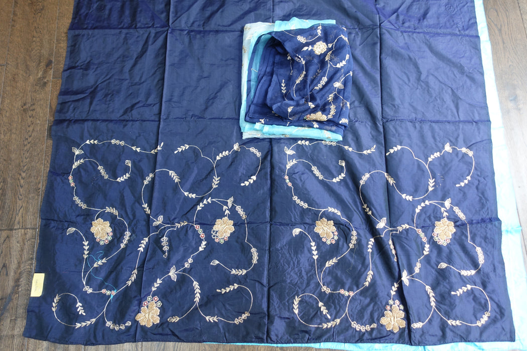 Light Blue And Navy Vintage Silk Unstitched - New